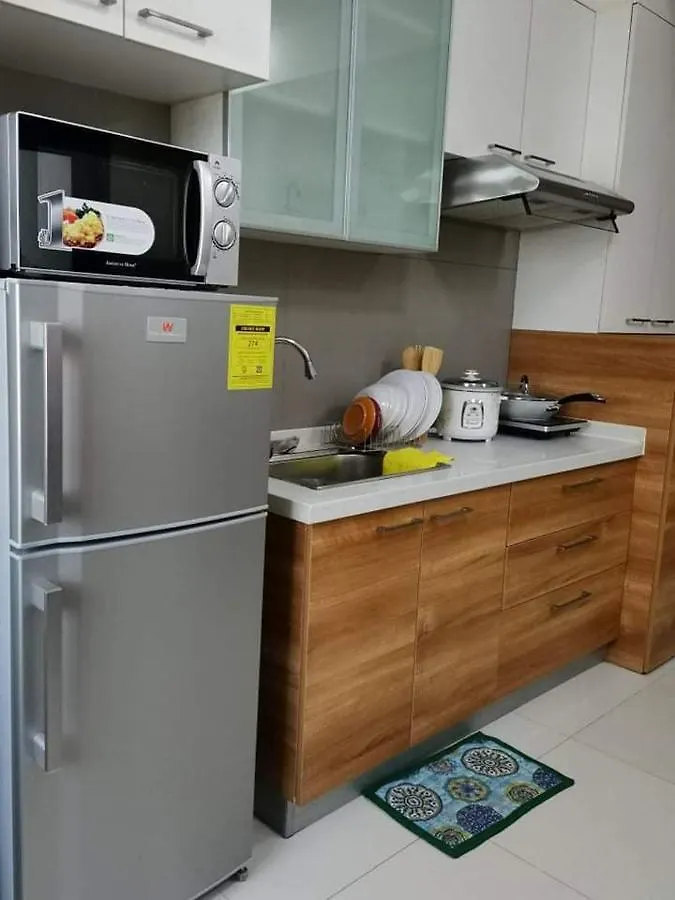 U607 Sunshine100 Netflix 65Inches Android Tv 40Mbps Wifi Karaoke Apart otel Pasig City