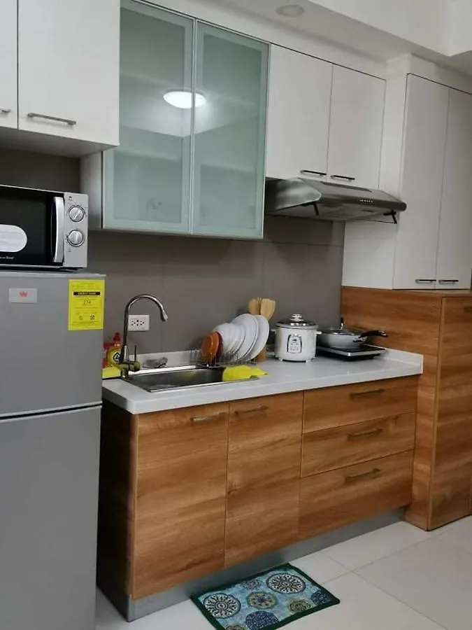 U607 Sunshine100 Netflix 65Inches Android Tv 40Mbps Wifi Karaoke Apart otel Pasig City