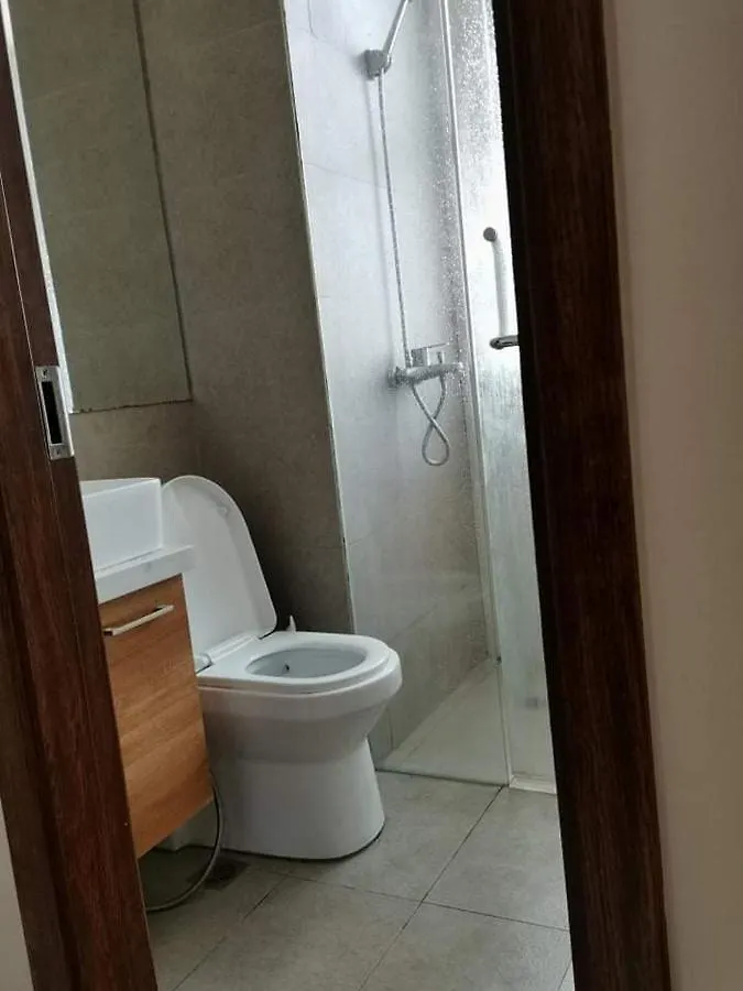 U607 Sunshine100 Netflix 65Inches Android Tv 40Mbps Wifi Karaoke Apart otel Pasig City
