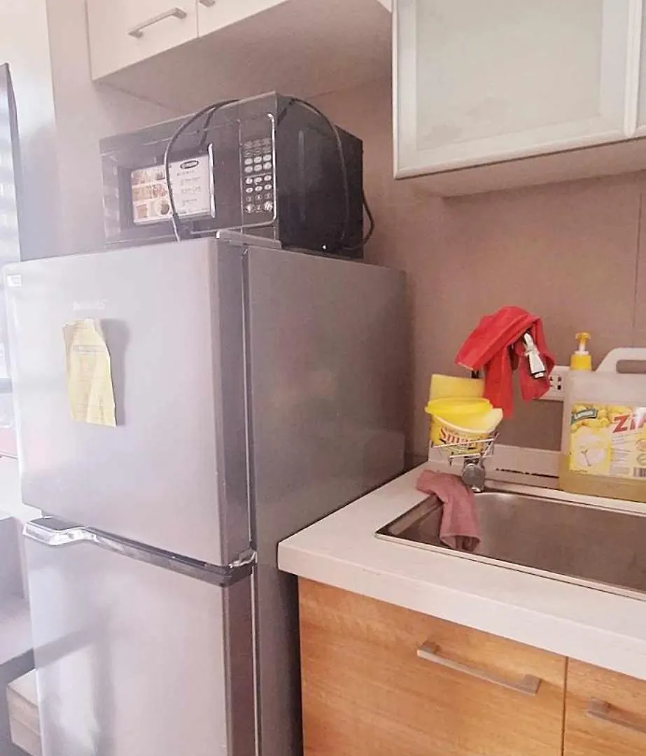 U607 Sunshine100 Netflix 65Inches Android Tv 40Mbps Wifi Karaoke Apart otel Pasig City Filipinler