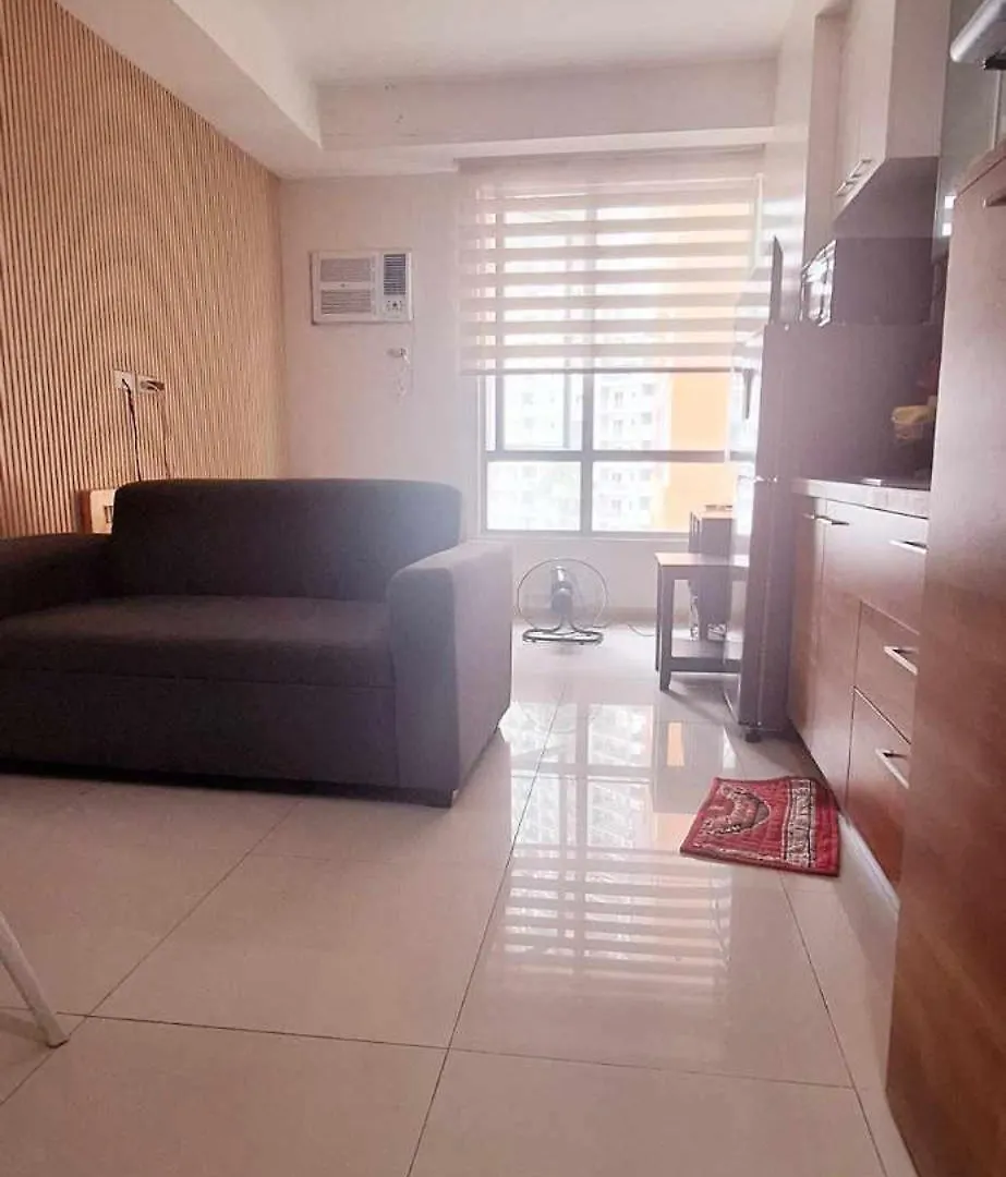 U607 Sunshine100 Netflix 65Inches Android Tv 40Mbps Wifi Karaoke Apart otel Pasig City