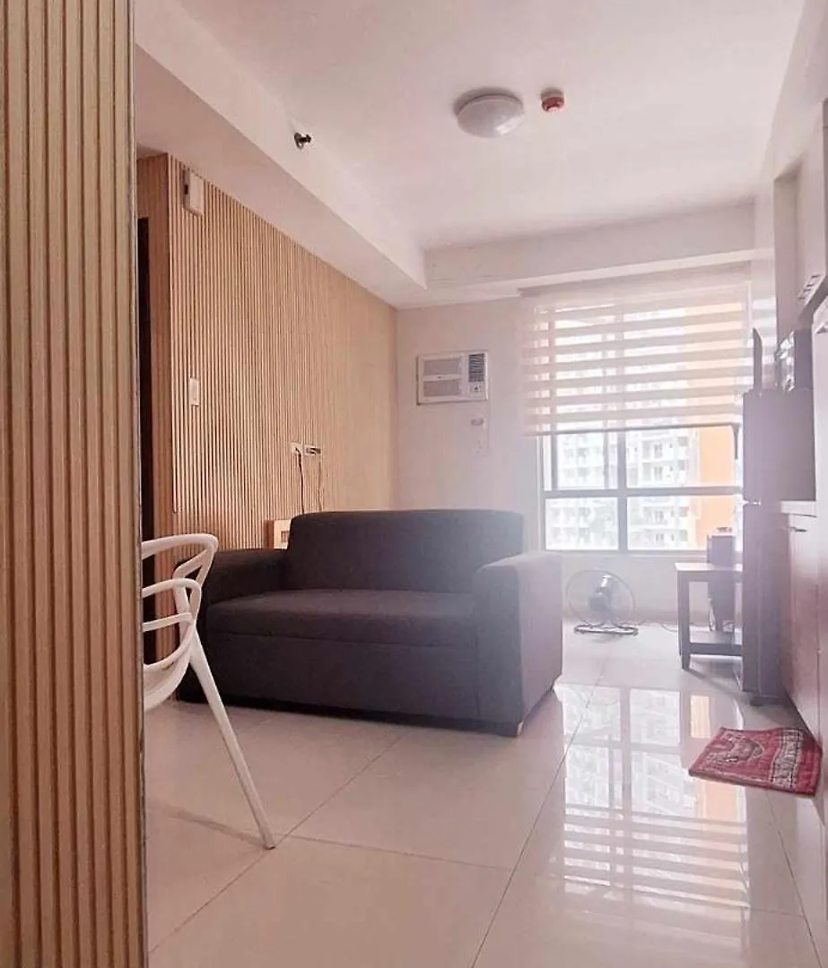 U607 Sunshine100 Netflix 65Inches Android Tv 40Mbps Wifi Karaoke Apart otel Pasig City